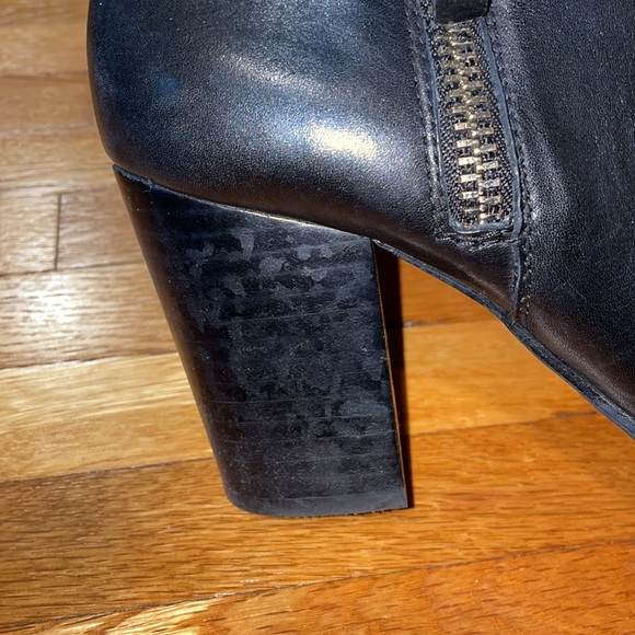ALDO: black booty heel with gold zip sides - Picture 6 of 11